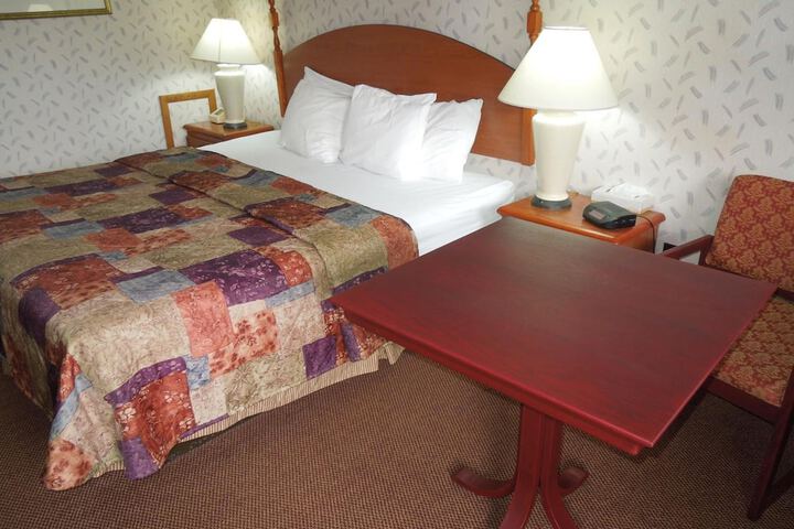 Room 24 of 41
