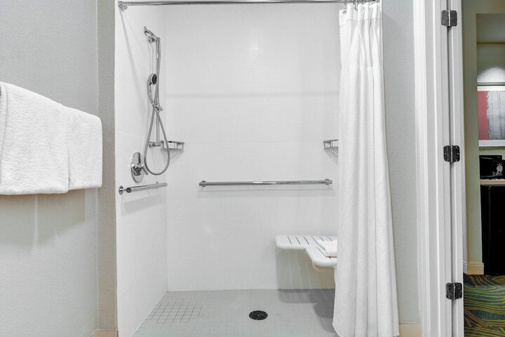 Room 14 of 29