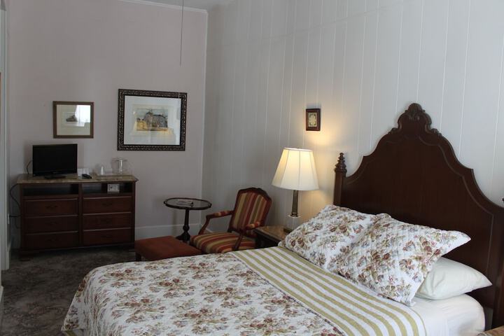 The Hotel Limpia