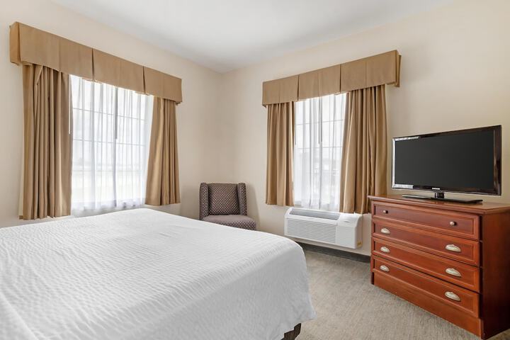 Best Western Plus Executive Hotel & Suites