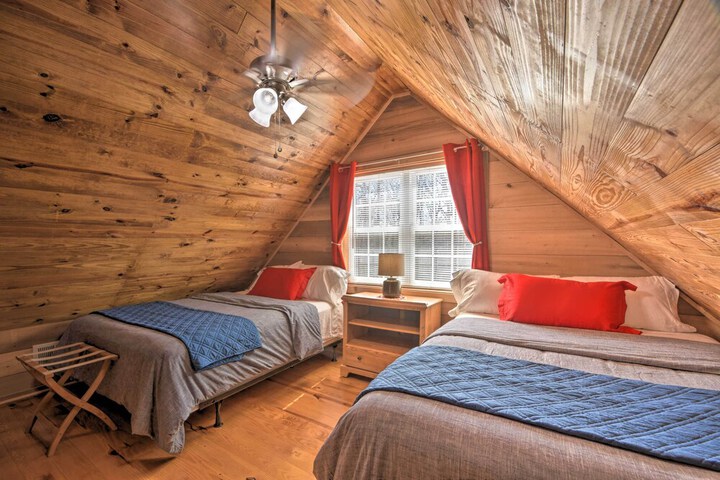 The Lake Place Cabin w / Golf Cart & Free Kayaks!
