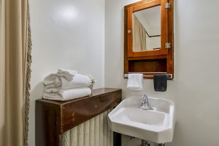 Ryan Hotel