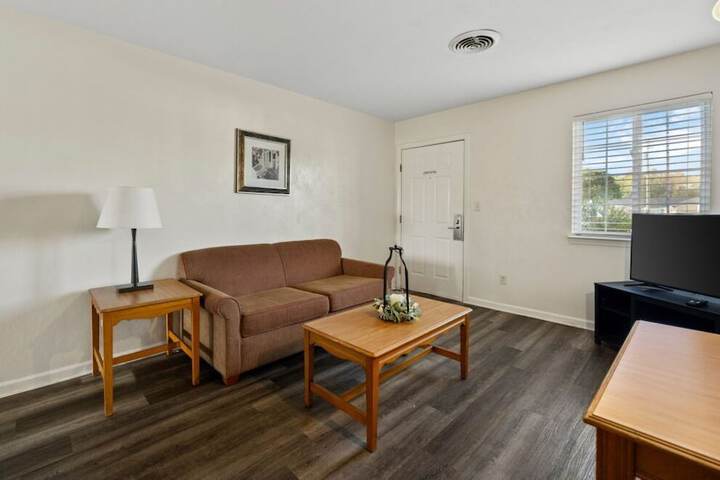 Room 18 of 34