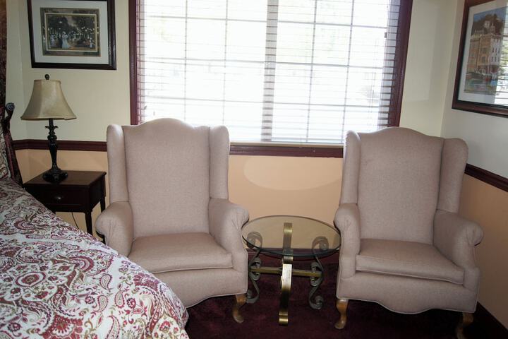 Room 43 of 65