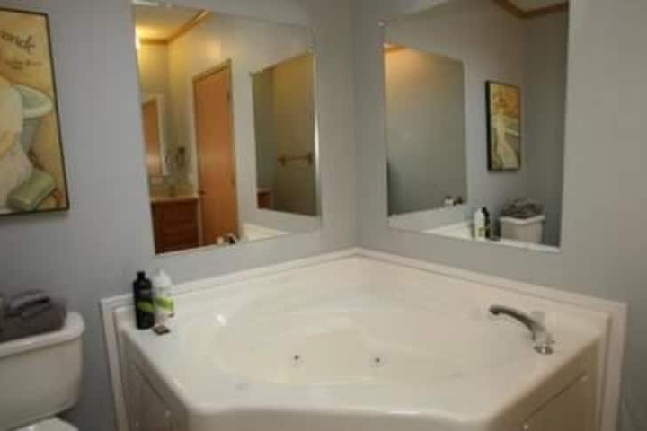 Hot Tub 156 of 165