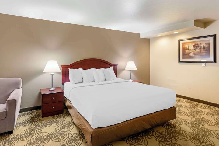Room 17 of 36