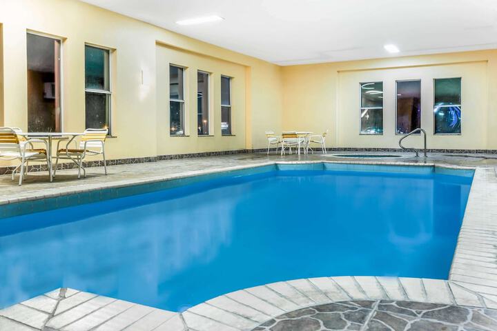 Pool 8 of 47