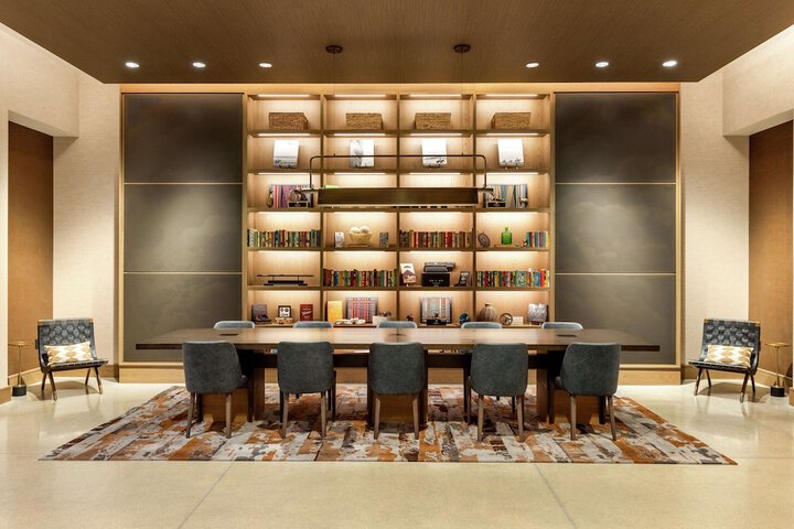 Hotel Interior 23 of 129