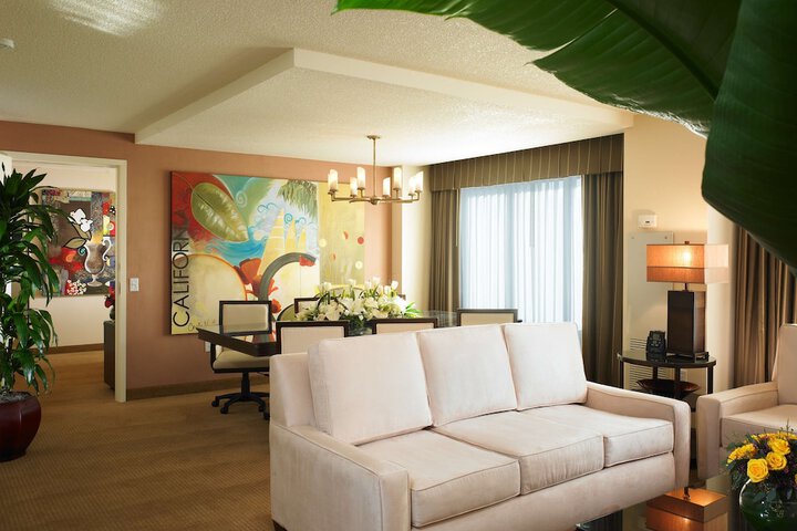 DoubleTree Suites by Hilton Anaheim Rsrt - Convention Cntr