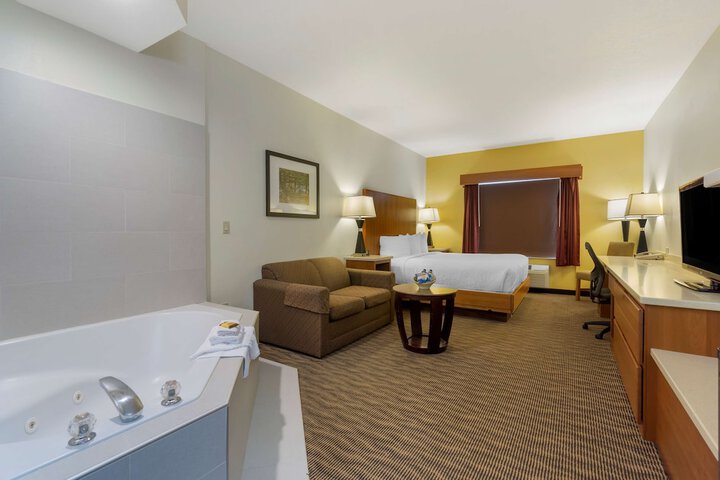 Best Western Plus Park Place Inn & Suites