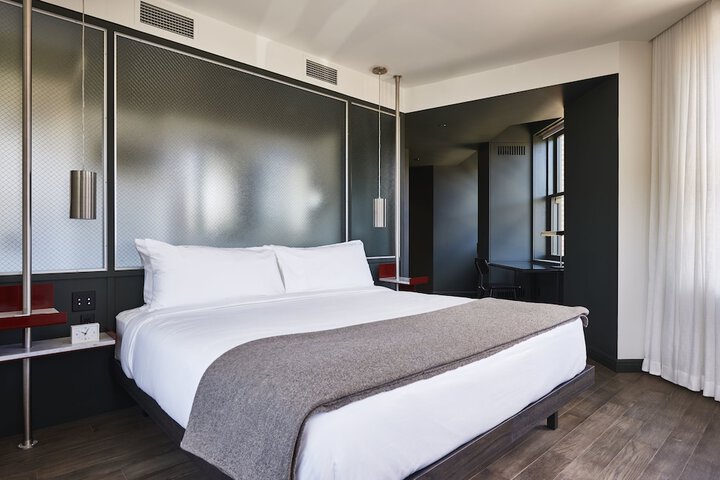 Room 52 of 88