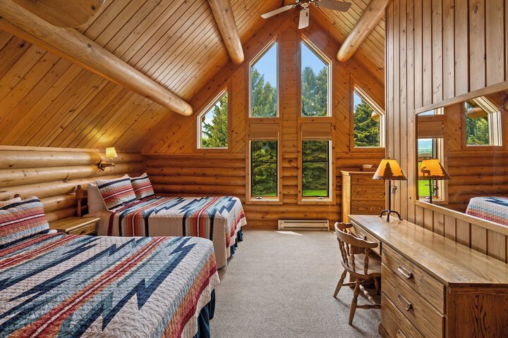 El Western Cabins & Lodges