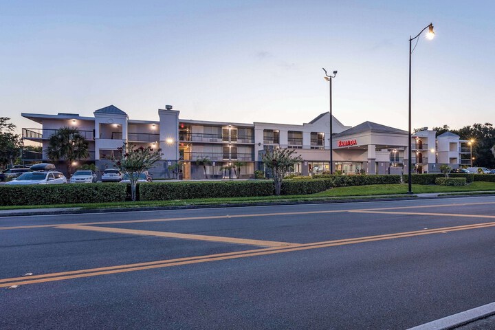 Ramada by Wyndham Altamonte Springs Near I-4