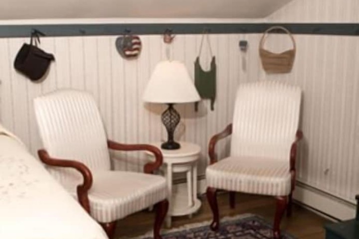 Room 46 of 61