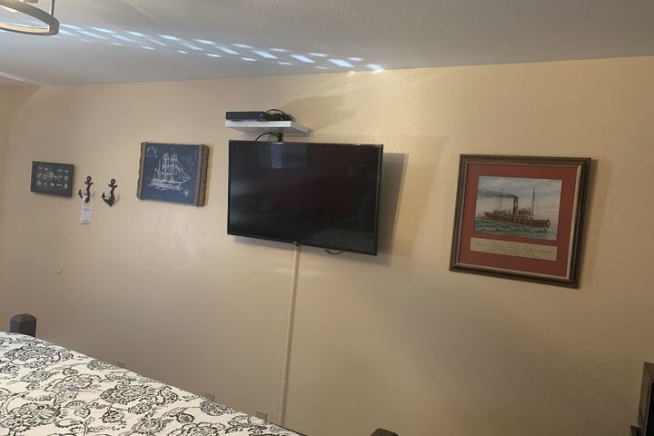 Room 64 of 200