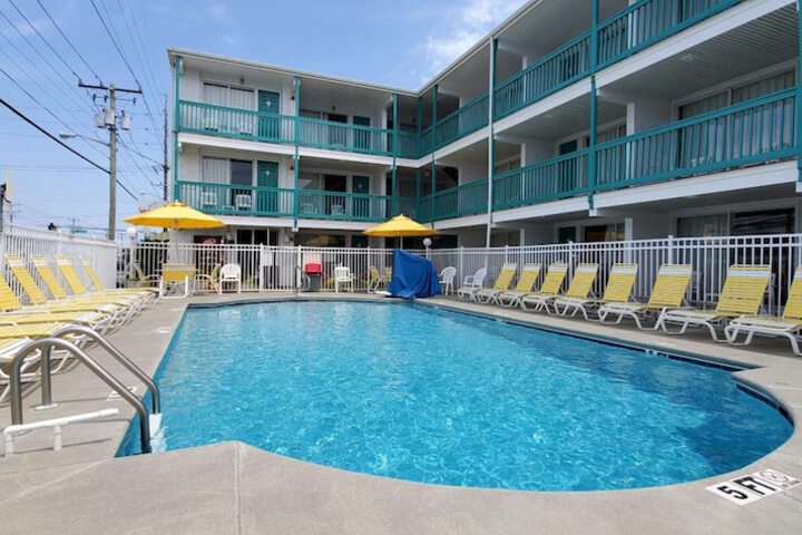 Pool 8 of 22