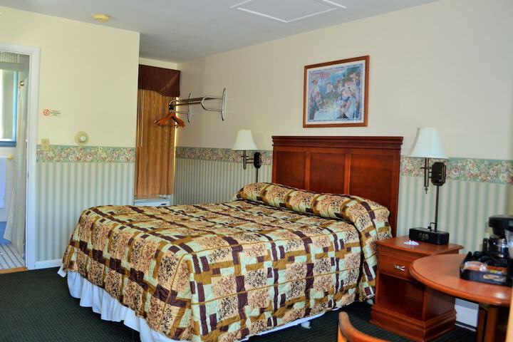 Room 43 of 111