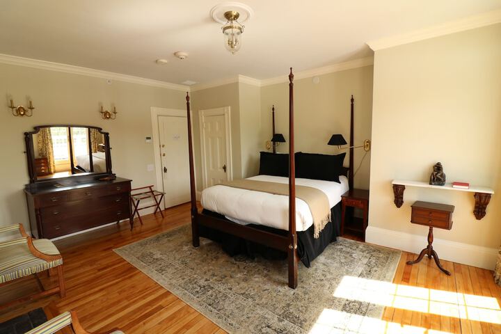 Room 69 of 112
