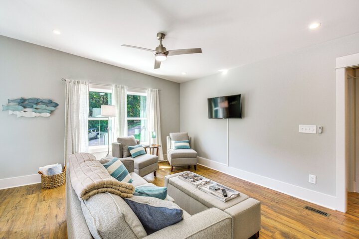 Waterfront Hartwell Apartment w / Dock Access!