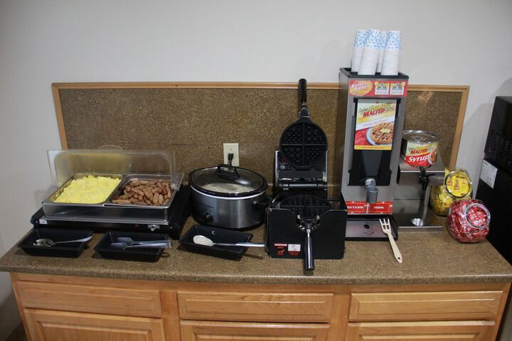 Ramada by Wyndham Spirit Lake / Okoboji