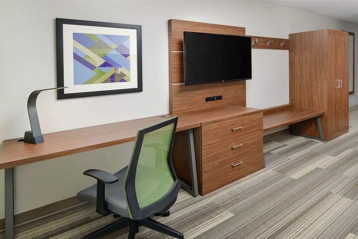Holiday Inn Express Hotel & Suites Tullahoma by IHG