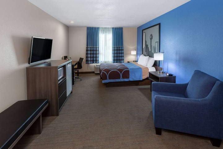 Super 8 by Wyndham Garland / Rowlett/East Dallas Area