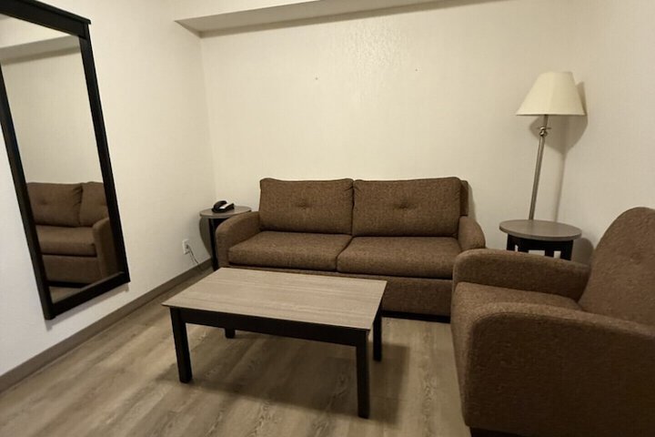 Super 8 by Wyndham Dawson Creek