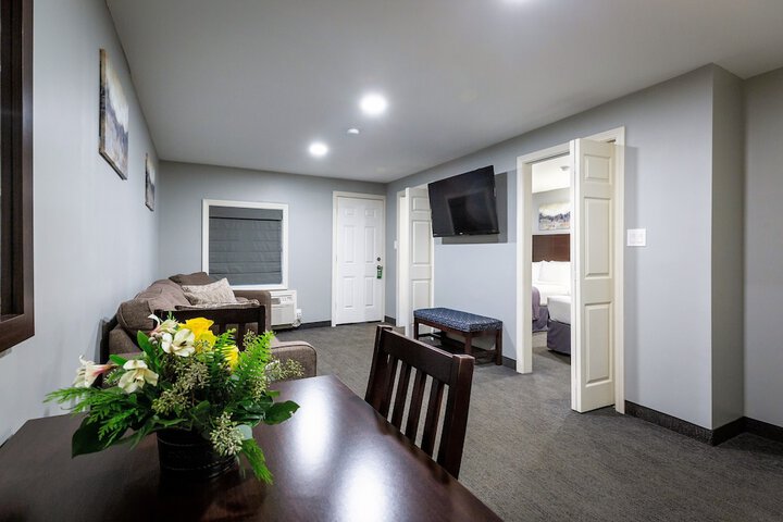 Room 13 of 53