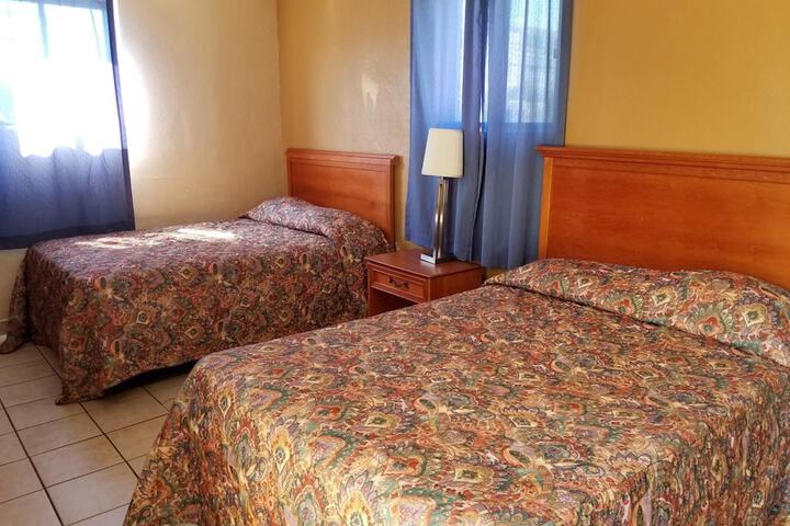 Room 13 of 28