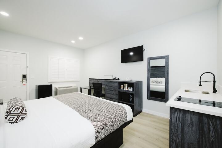 Sapphire Inn and Suites