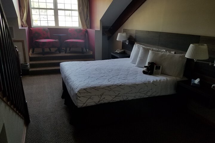 Room 50 of 86