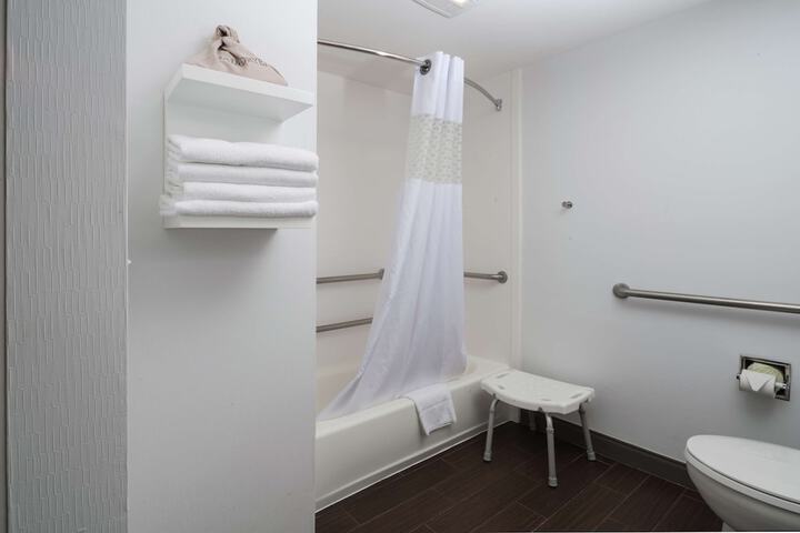 Room 22 of 54