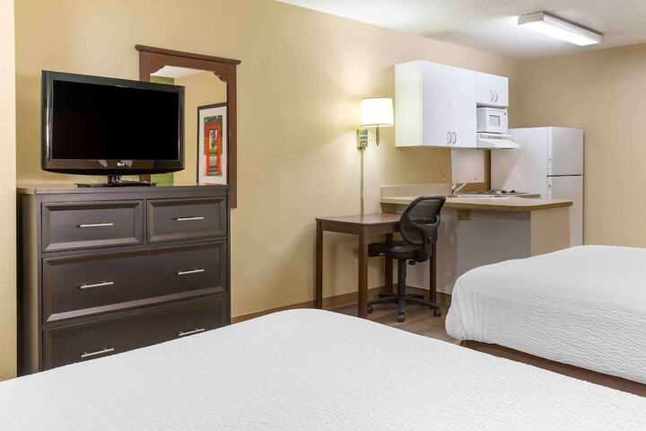 Room 28 of 28