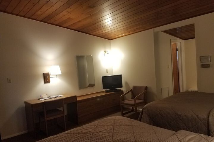 Room 11 of 30
