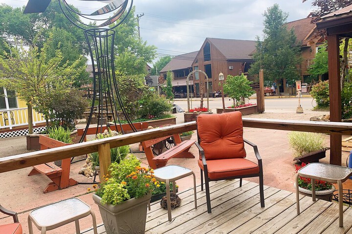 The Iris Garden Downtown Cottages and Suites
