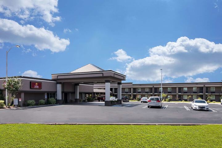 Hotel 6 of 65