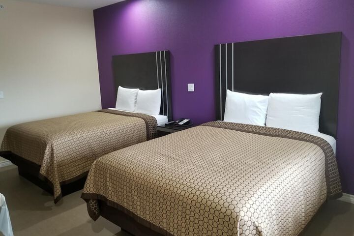 Room 12 of 23