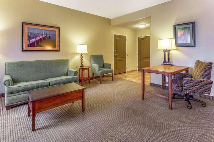 Room 19 of 33