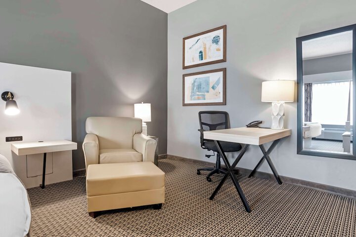 Room 26 of 37