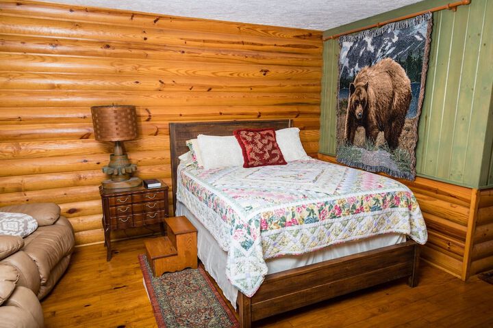 Mountain Aire Cottages Inn & Glamping
