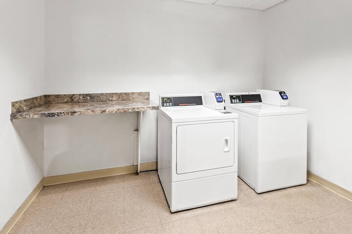 Comfort Suites Clackamas