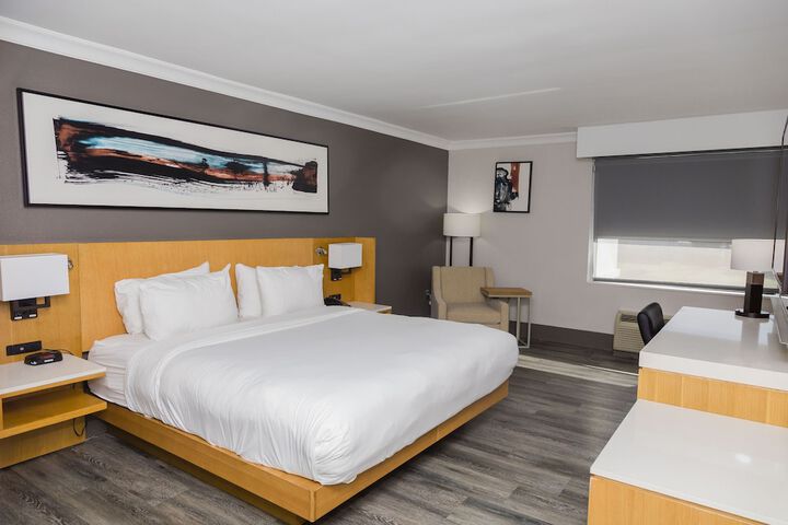 Room 21 of 27