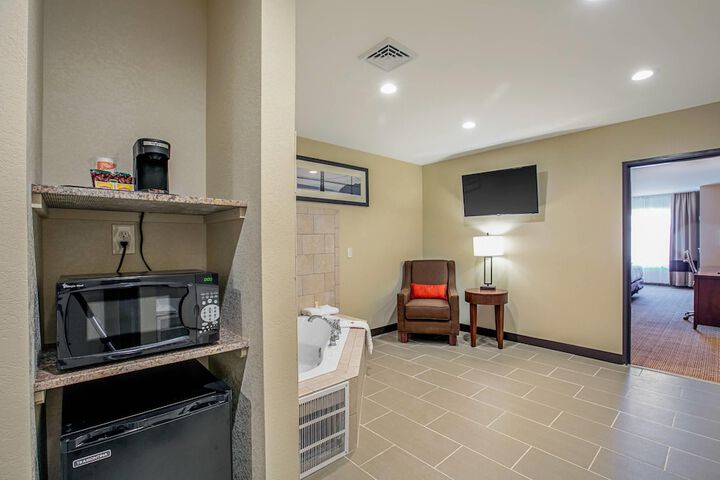 Comfort Suites Fishkill near Interstate 84