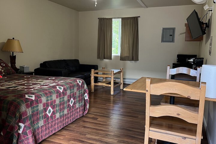Room 35 of 82