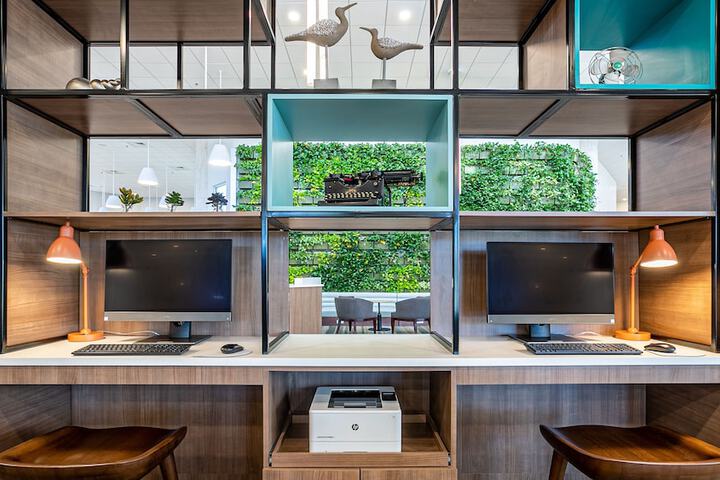 Business Center 115 of 116