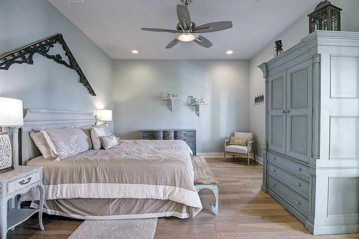 Room 42 of 61