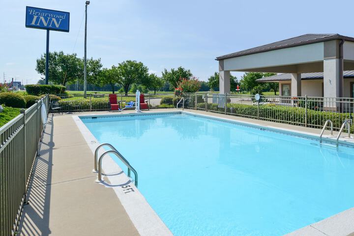 Briarwood Inn of Geneva