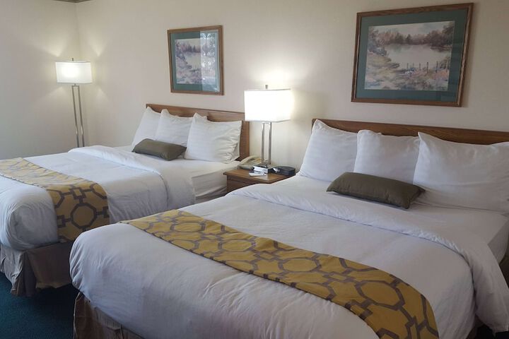 Room 32 of 68