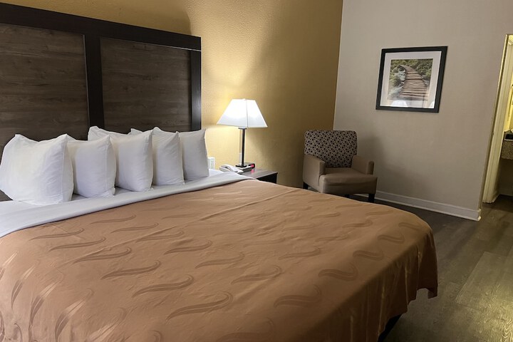 Room 26 of 41