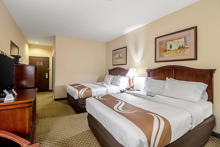 Room 14 of 32